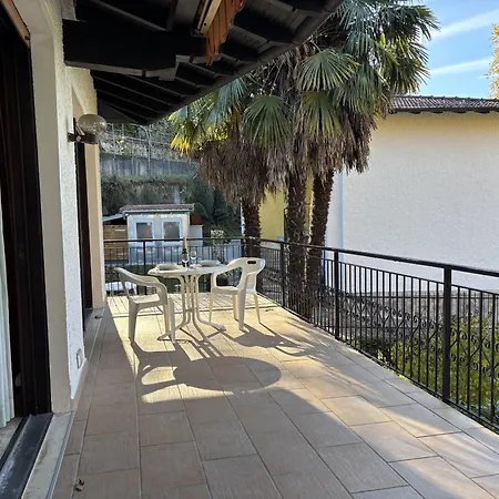 Carmen Apartmán Luino